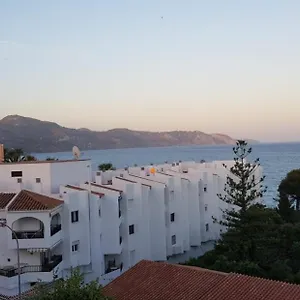 https://apartment-edificio-sur-19.hotelsinnerja.org